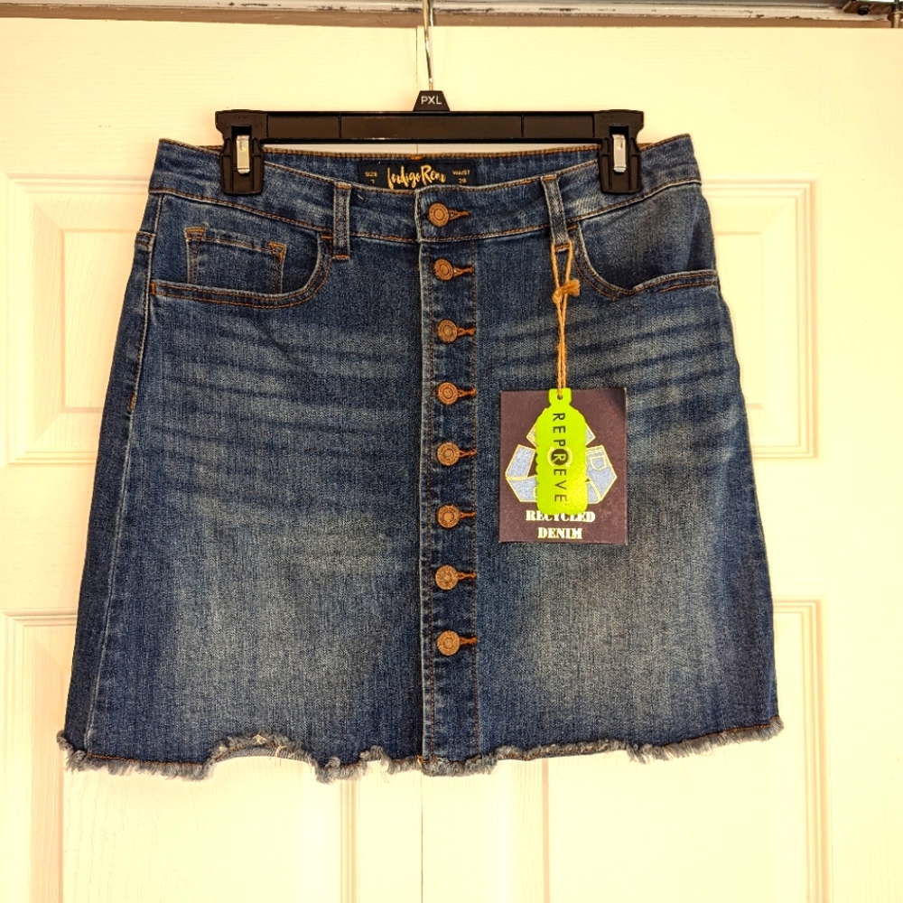 NEW Denim Distressed Mini Skirt, Size 7 / 28